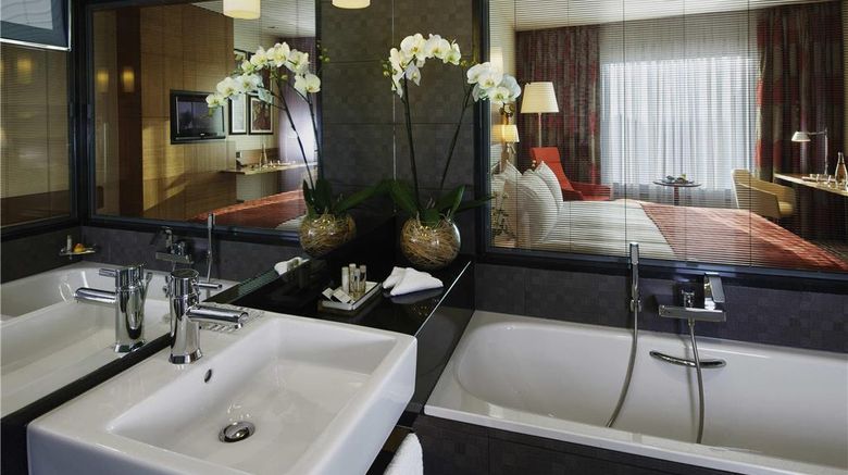 <b>Moevenpick Hotel Ankara Room</b>. Images powered by <a href="https://iceportal.shijigroup.com/" title="IcePortal" target="_blank">IcePortal</a>.