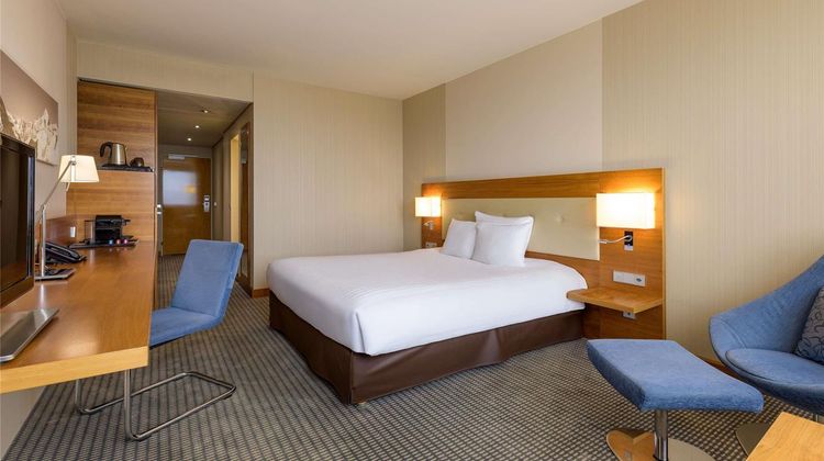 Movenpick Hotel Geneva Room