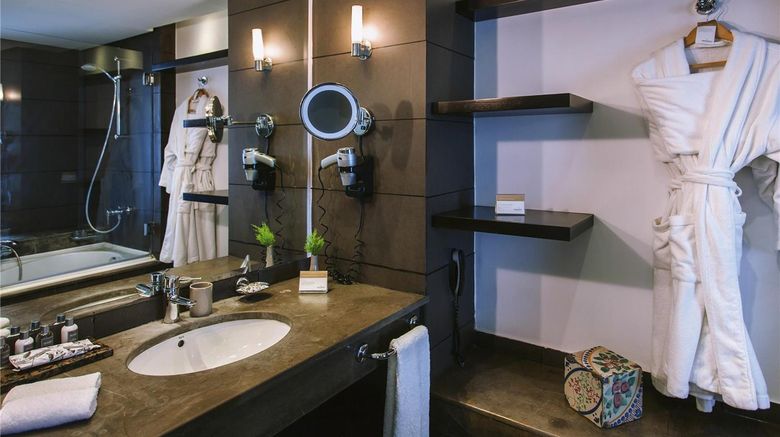 <b>Moevenpick Hotel Gammarth Tunis Room</b>. Images powered by <a href="https://iceportal.shijigroup.com/" title="IcePortal" target="_blank">IcePortal</a>.