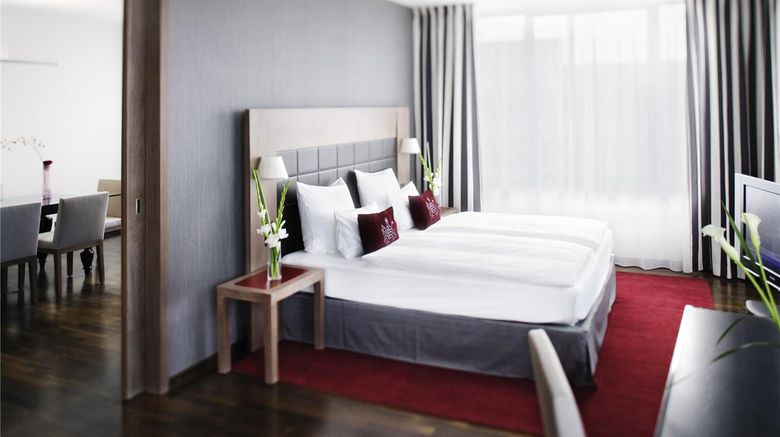 <b>Moevenpick Stuttgart Airport Suite</b>. Images powered by <a href="https://iceportal.shijigroup.com/" title="IcePortal" target="_blank">IcePortal</a>.