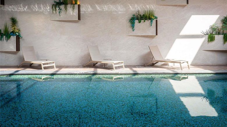 <b>Moevenpick Hotel du Lac Tunis Pool</b>. Images powered by <a href="https://iceportal.shijigroup.com/" title="IcePortal" target="_blank">IcePortal</a>.