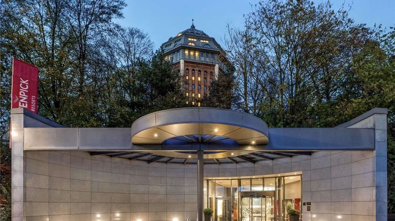 <b>Moevenpick Hotel Hamburg Exterior</b>. Images powered by <a href="https://iceportal.shijigroup.com/" title="IcePortal" target="_blank">IcePortal</a>.