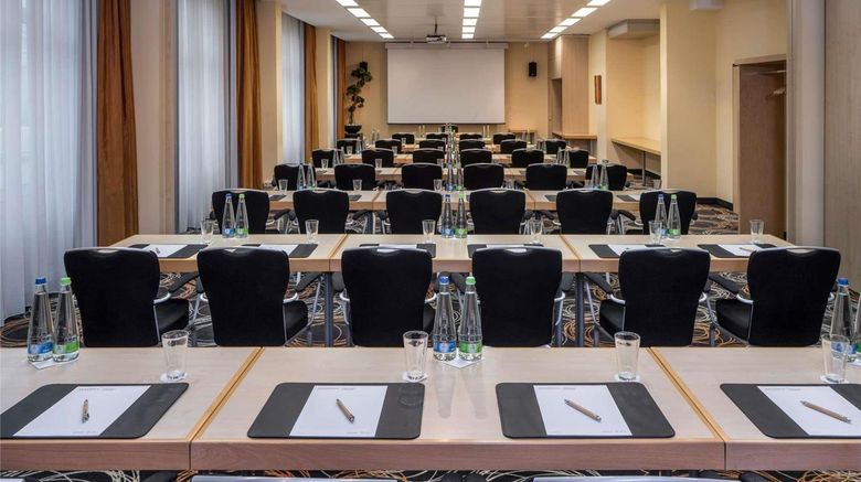 <b>Moevenpick Hotel Nuremberg-Airport Meeting</b>. Images powered by <a href="https://iceportal.shijigroup.com/" title="IcePortal" target="_blank">IcePortal</a>.