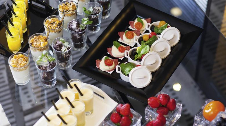 <b>Moevenpick Hotel Istanbul Golden Horn Restaurant</b>. Images powered by <a href="https://iceportal.shijigroup.com/" title="IcePortal" target="_blank">IcePortal</a>.