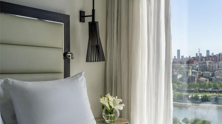 Moevenpick Hotel Istanbul Golden Horn Room