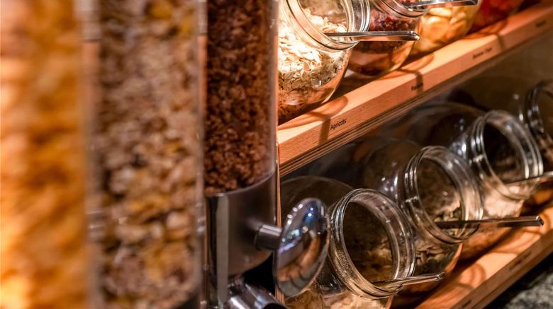 <b>Moevenpick Hotel Muenchen Airport Restaurant</b>. Images powered by <a href="https://iceportal.shijigroup.com/" title="IcePortal" target="_blank">IcePortal</a>.
