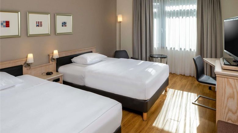 <b>Moevenpick Hotel Muenchen Airport Room</b>. Images powered by <a href="https://iceportal.shijigroup.com/" title="IcePortal" target="_blank">IcePortal</a>.
