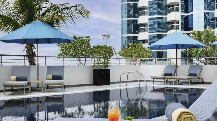 Moevenpick Hotel Jumeirah Lakes Towers Exterior