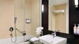 Moevenpick Hotel Jumeirah Lakes Towers Room