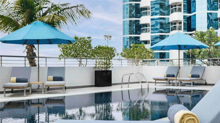 Moevenpick Hotel Jumeirah Lakes Towers Exterior