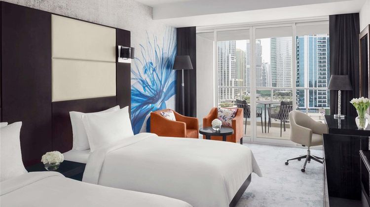 Moevenpick Hotel Jumeirah Lakes Towers Exterior