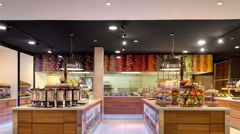 <b>Moevenpick Hotel Amsterdam City Centre Restaurant</b>. Images powered by <a href="https://iceportal.shijigroup.com/" title="IcePortal" target="_blank">IcePortal</a>.