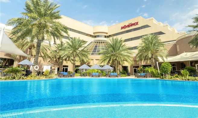 Moevenpick Hotel Bahrain Exterior