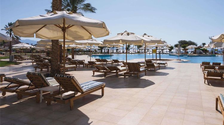 Moevenpick Resort Taba Pool