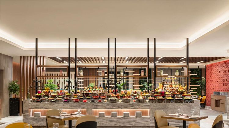 Moevenpick Hotel & Residence Hajar Tower Restaurant