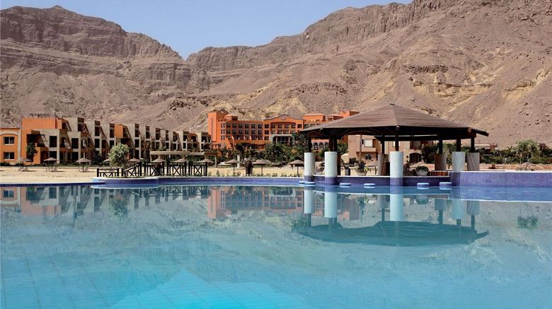 <b>Moevenpick Resort El Sokhna Pool</b>. Images powered by <a href="https://iceportal.shijigroup.com/" title="IcePortal" target="_blank">IcePortal</a>.