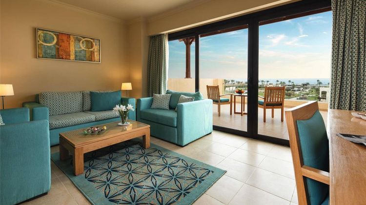 Moevenpick Resort Soma Bay Suite