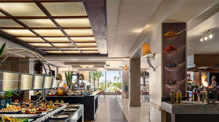 Moevenpick Resort Soma Bay Restaurant