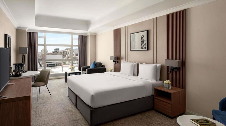 Anwar Al Madinah Moevenpick Hotel Room