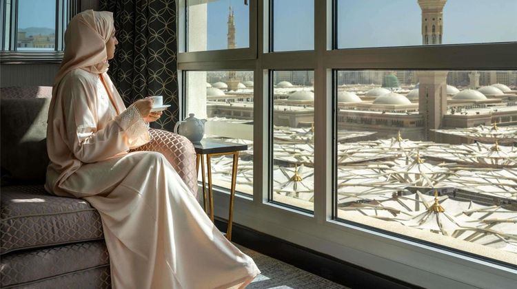 Anwar Al Madinah Moevenpick Hotel Room