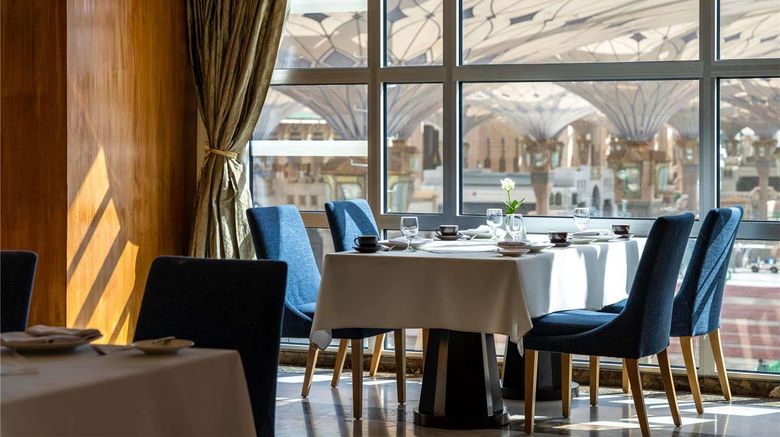<b>Anwar Al Madinah Moevenpick Hotel Restaurant</b>. Images powered by <a href="https://iceportal.shijigroup.com/" title="IcePortal" target="_blank">IcePortal</a>.