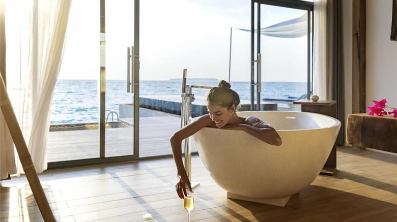 <b>Kuredhivaru Resort & Spa Room</b>. Images powered by <a href="https://iceportal.shijigroup.com/" title="IcePortal" target="_blank">IcePortal</a>.