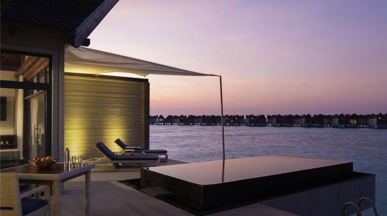 <b>Kuredhivaru Resort & Spa Room</b>. Images powered by <a href="https://iceportal.shijigroup.com/" title="IcePortal" target="_blank">IcePortal</a>.
