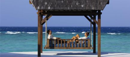 Kuredhivaru Resort & Spa Exterior