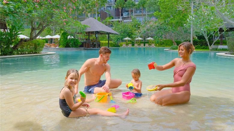 <b>Moevenpick Resort & Spa Jimbaran Pool</b>. Images powered by <a href="https://iceportal.shijigroup.com/" title="IcePortal" target="_blank">IcePortal</a>.