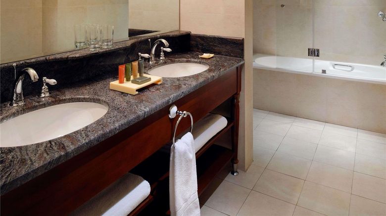 <b>Moevenpick Hotel & Resort  Al Bida'a Room</b>. Images powered by <a href="https://iceportal.shijigroup.com/" title="IcePortal" target="_blank">IcePortal</a>.