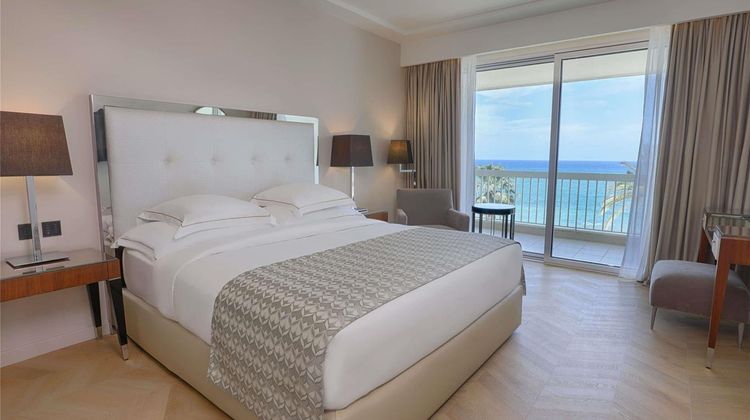 Moevenpick Hotel Beirut Room