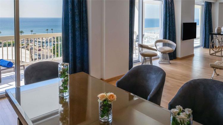 Moevenpick Hotel Beirut Suite
