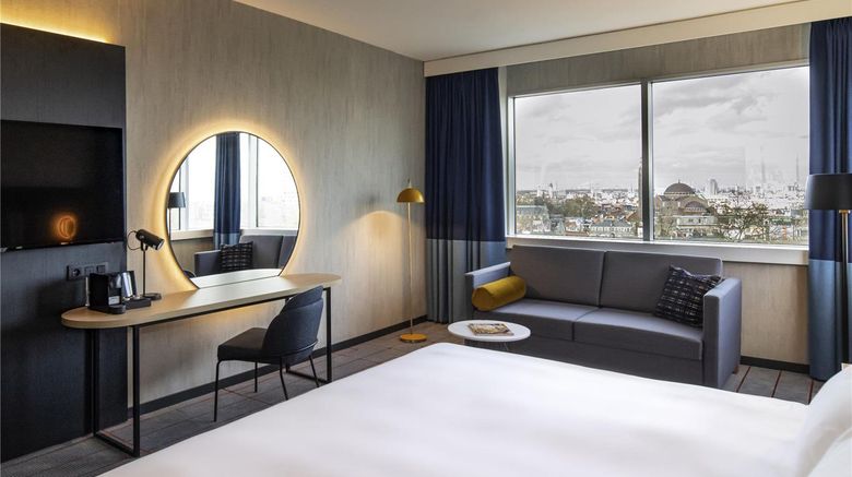 <b>Mercure Antwerp City South Room</b>. Images powered by <a href="https://iceportal.shijigroup.com/" title="IcePortal" target="_blank">IcePortal</a>.