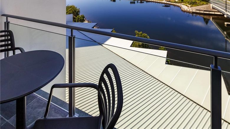 <b>Mercure Sunshine Coast Kawana Waters Room</b>. Images powered by <a href="https://iceportal.shijigroup.com/" title="IcePortal" target="_blank">IcePortal</a>.
