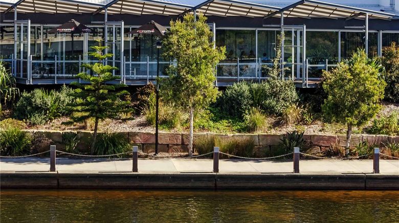 <b>Mercure Sunshine Coast Kawana Waters Restaurant</b>. Images powered by <a href="https://iceportal.shijigroup.com/" title="IcePortal" target="_blank">IcePortal</a>.