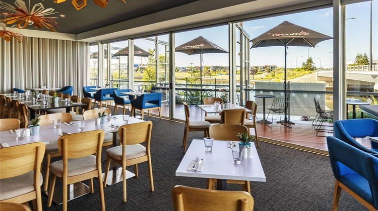 Mercure Sunshine Coast Kawana Waters Exterior
