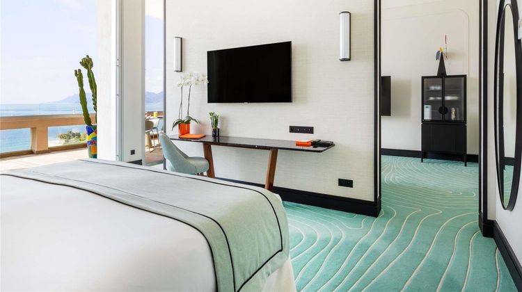 Mondrian Cannes Room