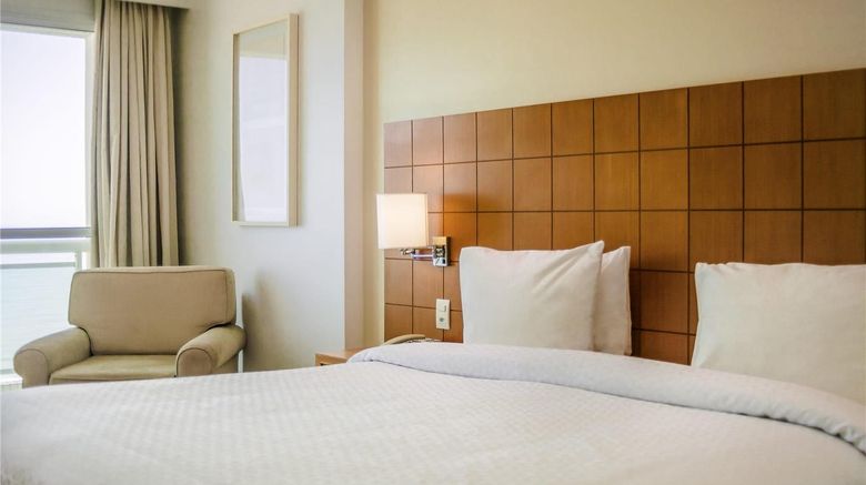 <b>Mercure Macae Room</b>. Images powered by <a href="https://iceportal.shijigroup.com/" title="IcePortal" target="_blank">IcePortal</a>.
