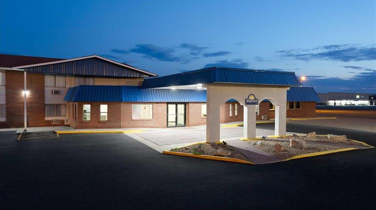 Days Inn by Wyndham Rawlins Exterior