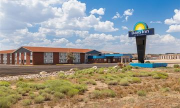 Days Inn by Wyndham Rawlins
