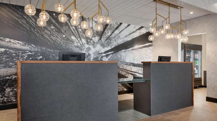 La Quinta Inn & Suites by Wyndham Lobby