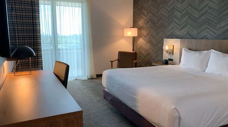 La Quinta Inn & Suites by Wyndham Room