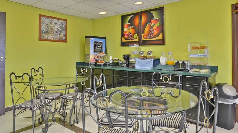 <b>Americas Best Value Inn & Suites Restaurant</b>. Images powered by <a href="https://iceportal.shijigroup.com/" title="IcePortal" target="_blank">IcePortal</a>.