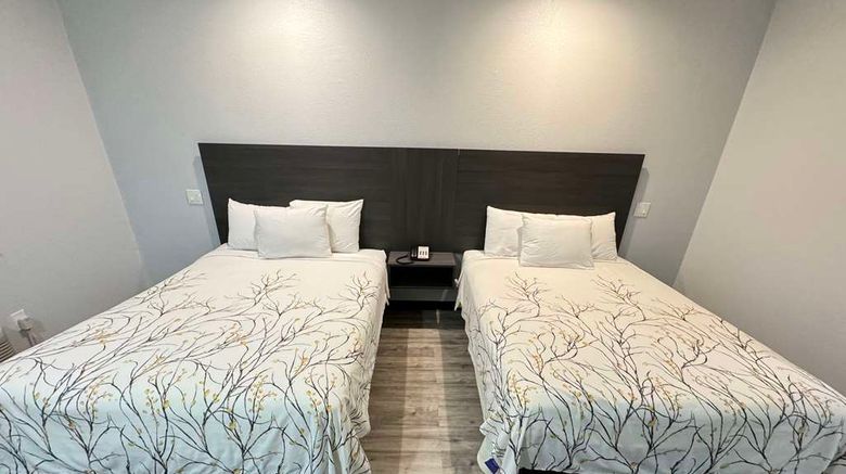 <b>Americas Best Value Inn & Suites Room</b>. Images powered by <a href="https://iceportal.shijigroup.com/" title="IcePortal" target="_blank">IcePortal</a>.