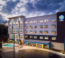 Tru by Hilton Asheville East Exterior