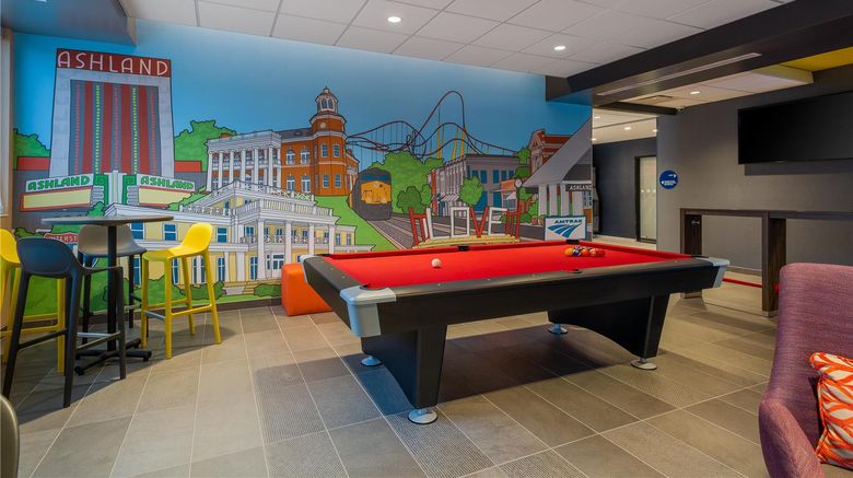 <b>Tru by Hilton Ashland Lobby</b>. Images powered by <a href="https://iceportal.shijigroup.com/" title="IcePortal" target="_blank">IcePortal</a>.