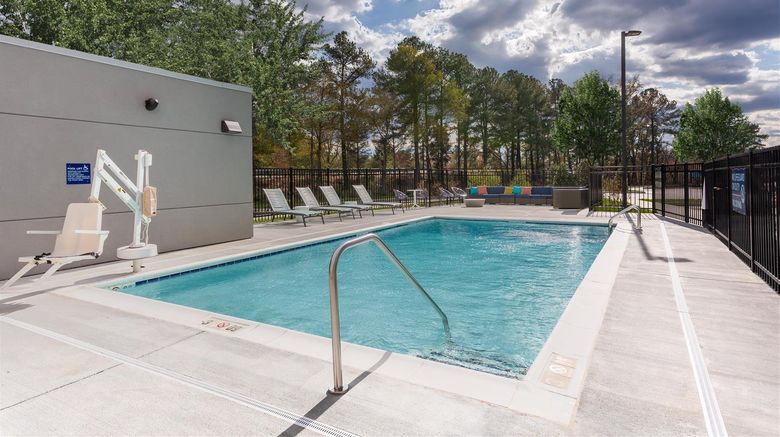 <b>Tru by Hilton Ashland Pool</b>. Images powered by <a href="https://iceportal.shijigroup.com/" title="IcePortal" target="_blank">IcePortal</a>.