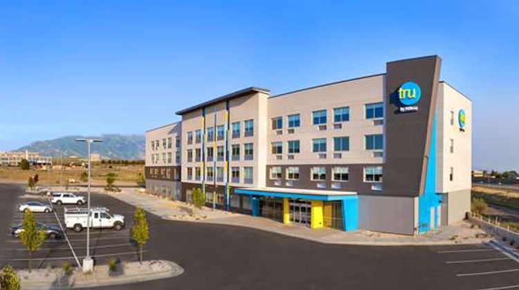 Tru by Hilton Clearfield Hill Air Force Exterior