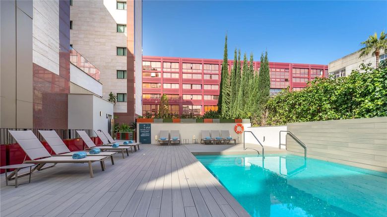<b>Occidental Sevilla Viapol Pool</b>. Images powered by <a href="https://iceportal.shijigroup.com/" title="IcePortal" target="_blank">IcePortal</a>.
