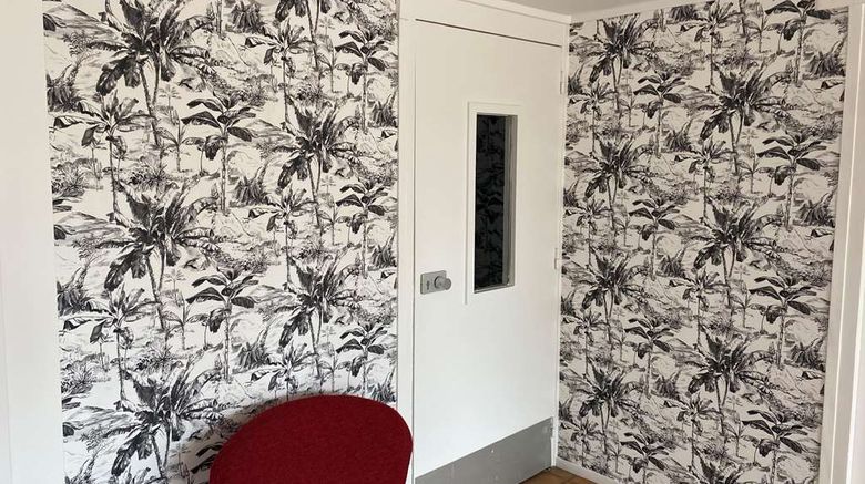 <b>B&B Hotel Chalon-sur-Saone Nord Lobby</b>. Images powered by <a href="https://iceportal.shijigroup.com/" title="IcePortal" target="_blank">IcePortal</a>.